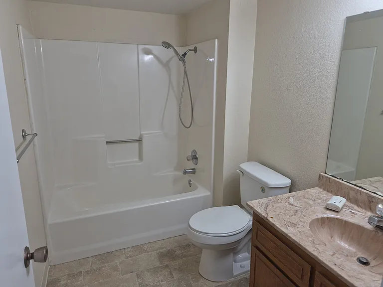 2346 N Bradley St — Photo 12