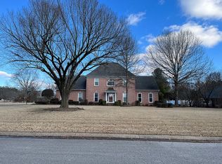 24 Silver Leaf Dr, Jackson, TN 38305