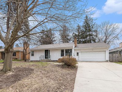 208 Three Mile Rd NE, Grand Rapids, MI, 49505
