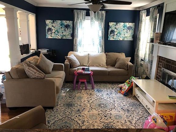 2nd image of 10 Ann St