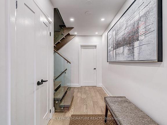 4th image of 68 Stapleton Dr