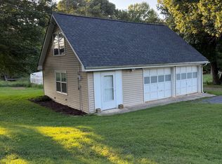 7222 Branson Mill Rd, Pleasant Garden, NC 27313