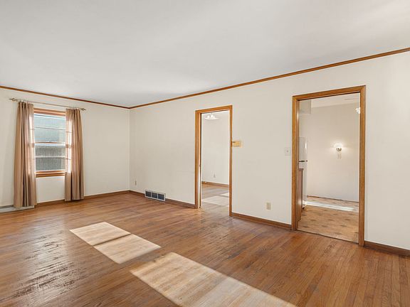 4th image of 3924 29th Ave