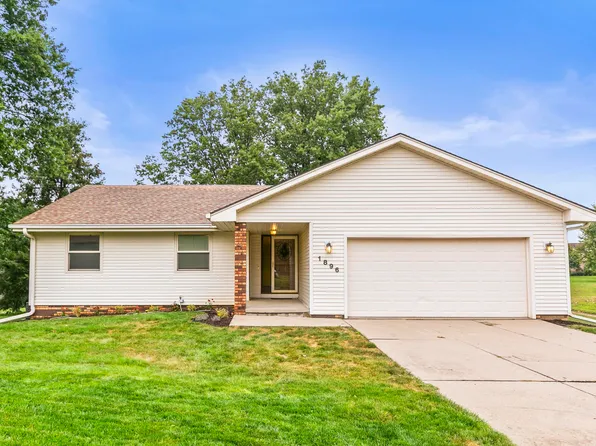 1896 N 150th Plz, Omaha, NE 68154