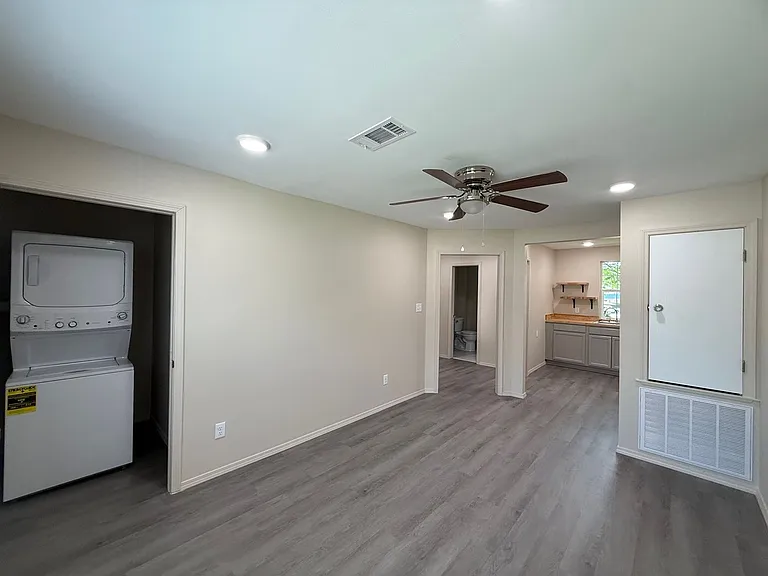 1226 School St — Photo 3