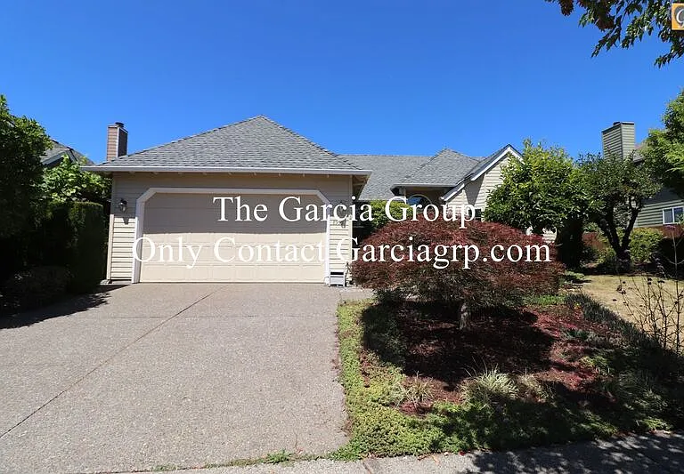 8955 SW Iowa Dr — Photo 1