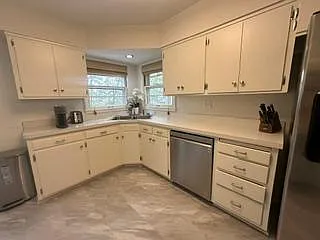 20515 Manor Rd — Photo 2
