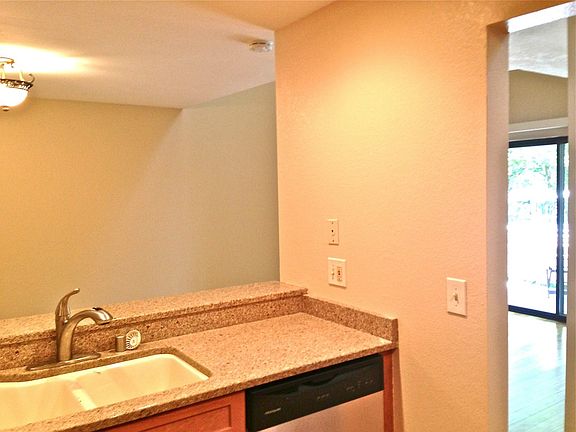 4th image of 11913 93rd Ln NE APT 304