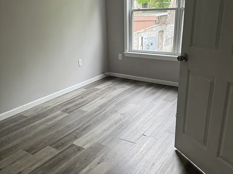 137-139 N 2nd St #2 — Photo 2