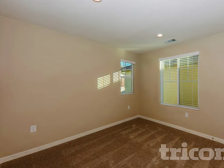 29285 Mountain Blue Ct — Photo 10