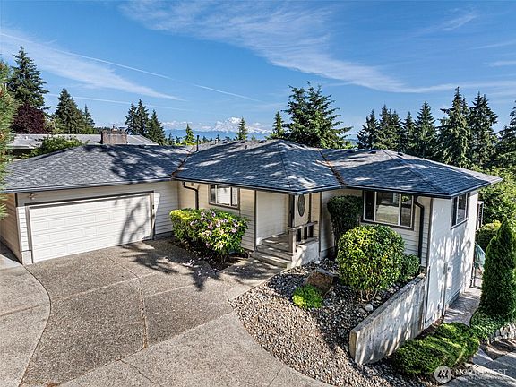 2nd image of 10203 45th Street E