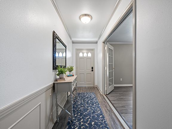 4th image of 312 Horseshoe Dr