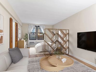 345 Webster Ave APT 1M, Brooklyn, NY, 11230