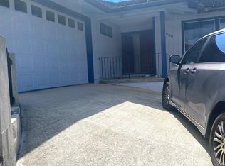 1320 Ala Leie St, Honolulu, HI 96818