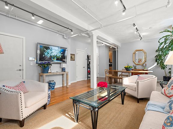 4th image of 34 Plympton St #1