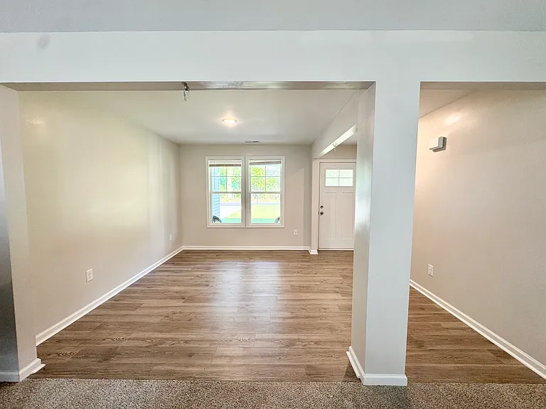 211 Railroad St — Photo 5