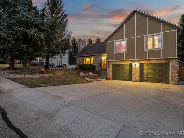 7209 Hawthorne Dr, Cheyenne, WY 82009