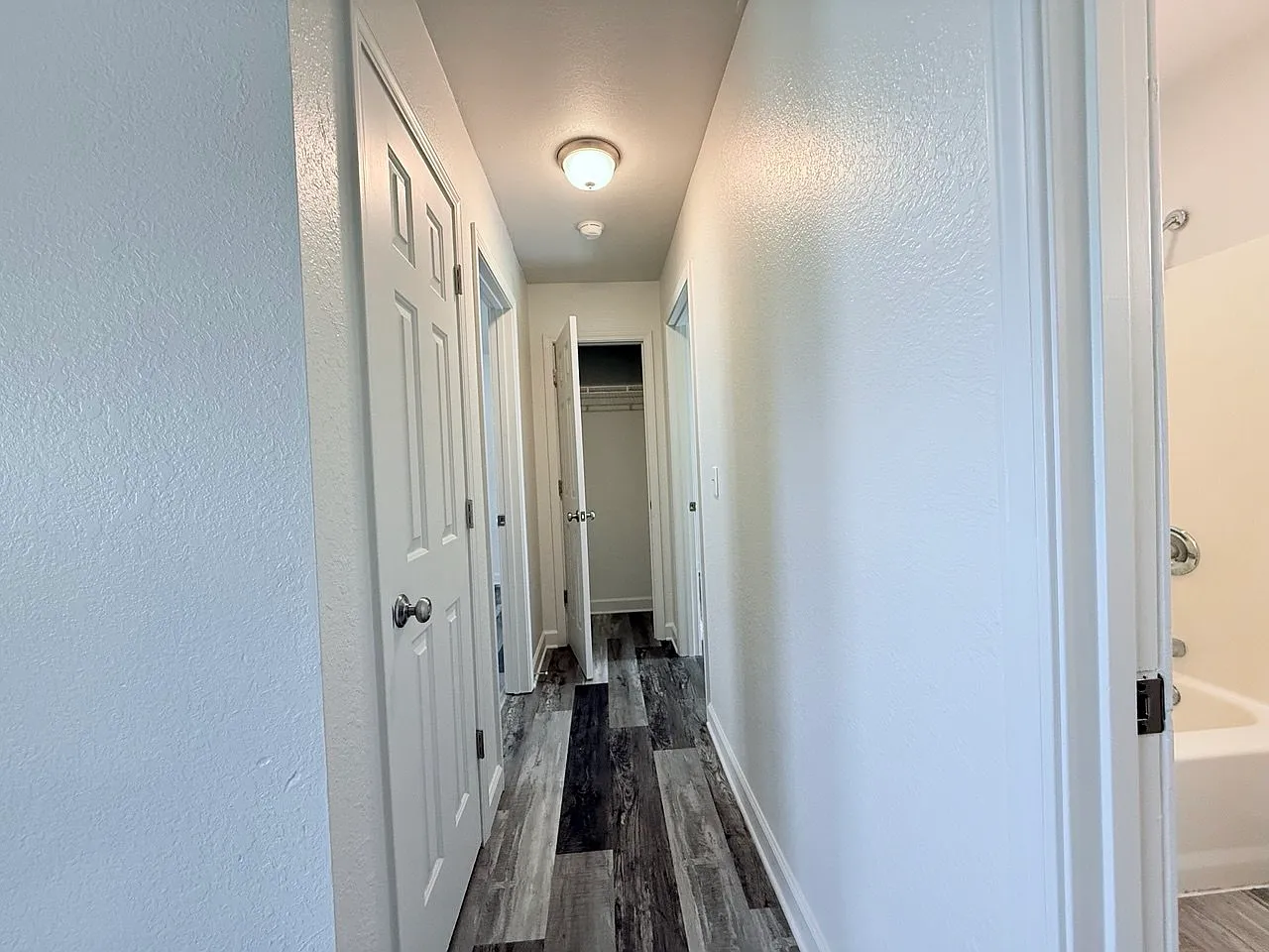 2 bed, 832 sqft, $900 — Photo 4