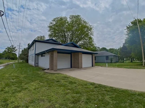 701 Mission Ave, Manhattan, KS 66502