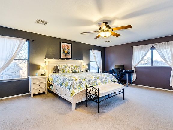 5th image of 2433 E Palm Beach Dr