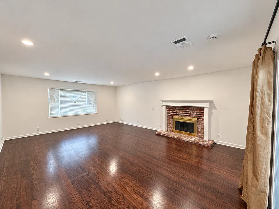 681 Santa Coleta Ct