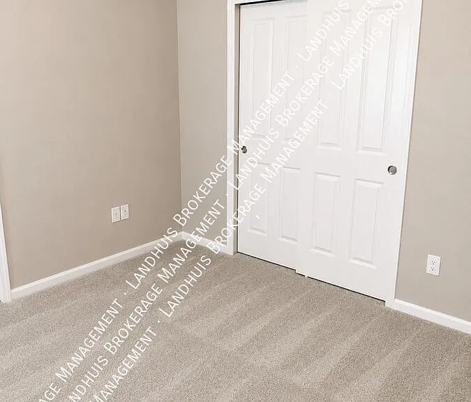 755 E Maybell Dr — Photo 7