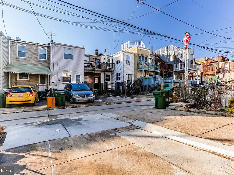 814 S Clinton St — Photo 20