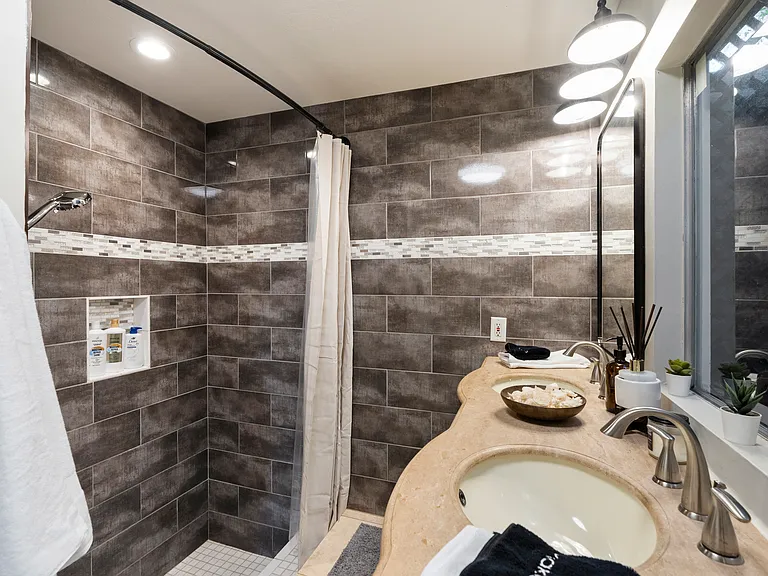 7802 E Mackenzie Dr — Photo 18