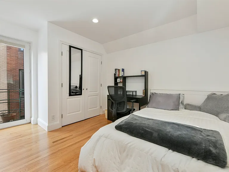 492 Beacon St #82 — Photo 20