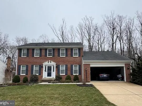 5911 Oakland Park Dr, Burke, VA 22015