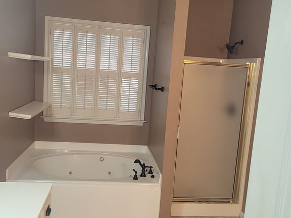 2nd image of 618 Millrun Ct