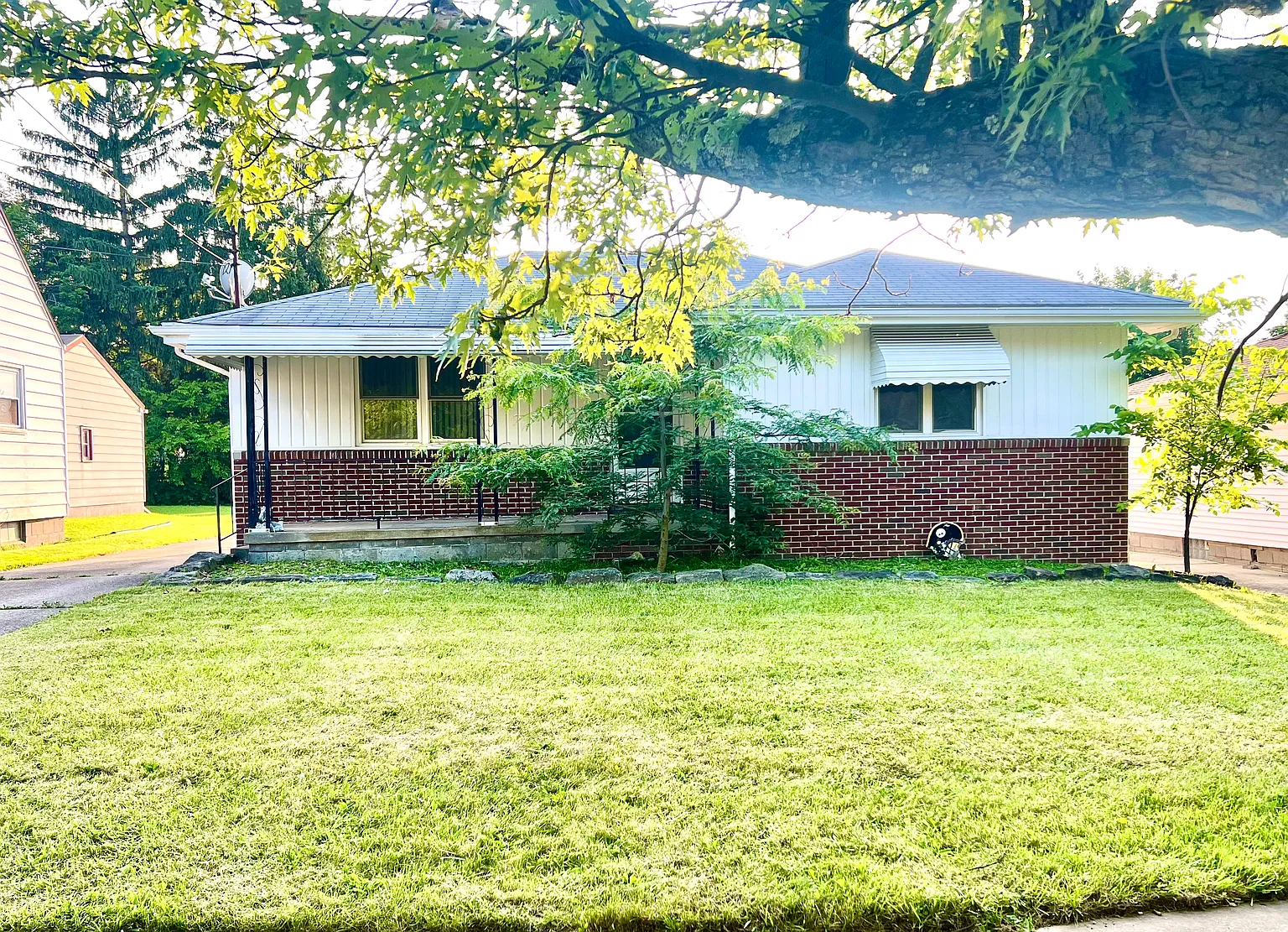 532 N Dunlap Ave photo 1