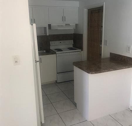 5th image of 2873 NE 30th St APT 3