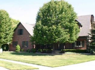 2011 Ridgemere Way, Greenwood, IN 46143