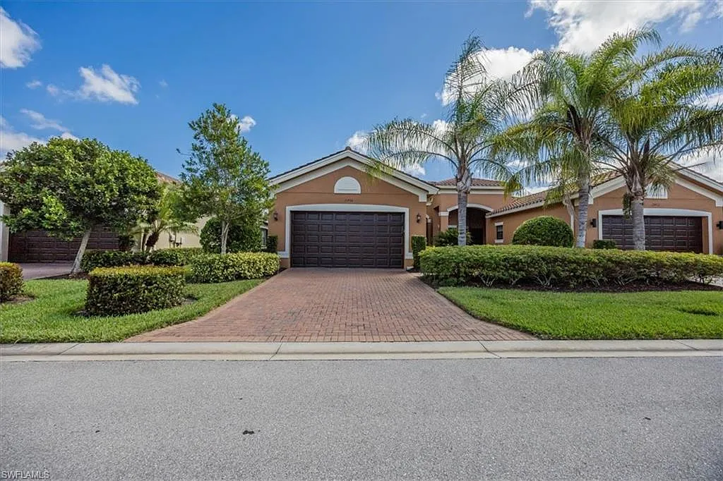 3 bed, 2.0 bath, 1837 sqft, $8,700 — Photo 2