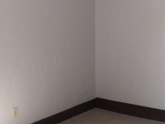 4th image of 812 Lovett Pl #1
