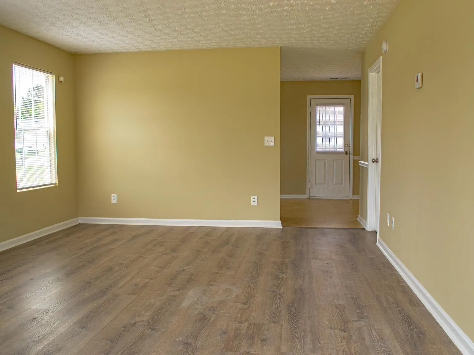 3 bed, 1584 sqft, $1,695 — Photo 4
