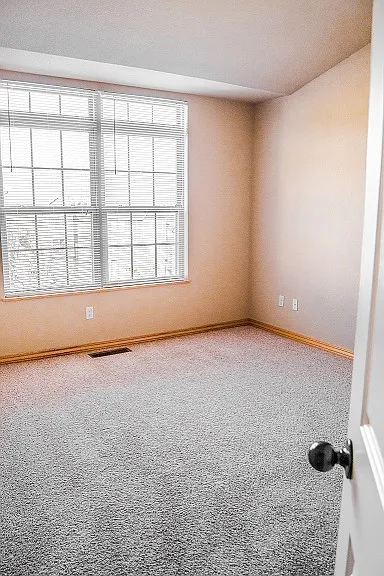 2869 W Hillshire Dr — Photo 14