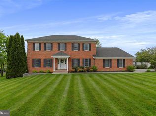 732 Turnberry Dr, Charles Town, WV