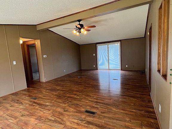 3rd image of 188 Cranston Dr