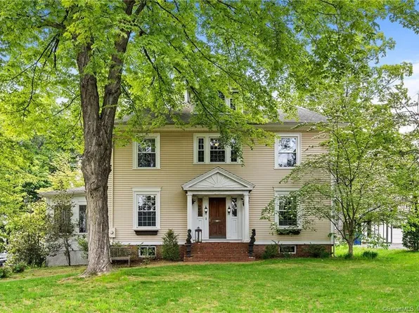 2000 Albany Avenue, West Hartford, CT 06117