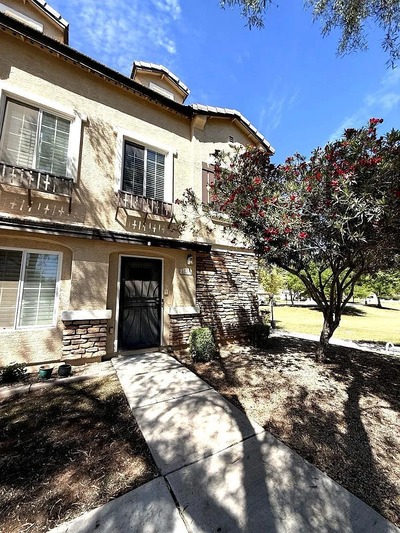Building Photo - 4078 E Windsor Dr