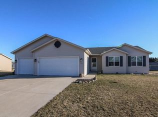 854 Stonefield Dr, Edgerton, WI 53534
