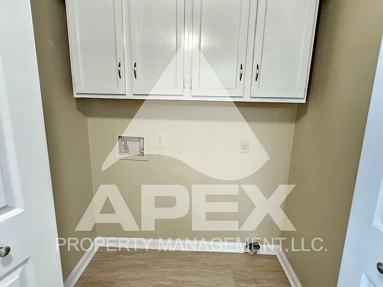 9024 Countryside Ln — Photo 13