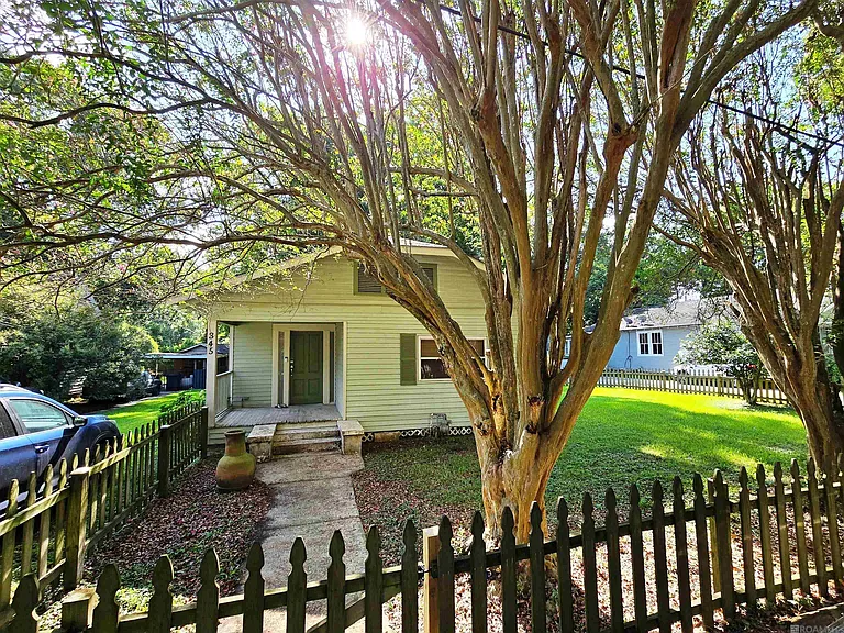 345 Richland Ave — Photo 1