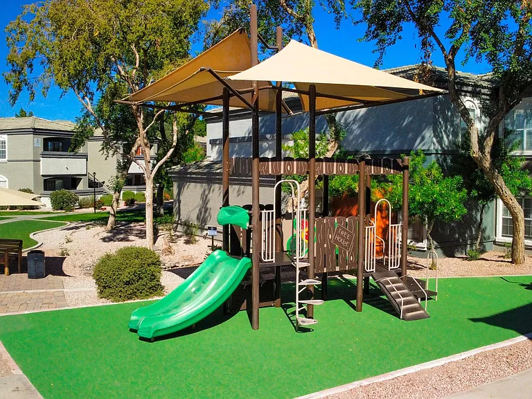 Luxe at Ocotillo — Photo 31