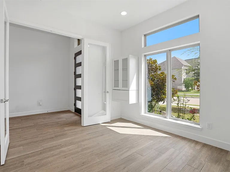 2202 Mallow Ln — Photo 5