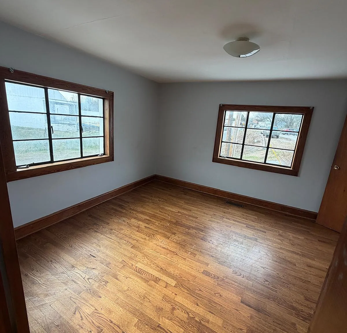 2 bed, 1.5 bath, 1200 sqft, $1,095 — Photo 4