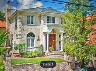 5326 254th St, Little Neck, NY 11362