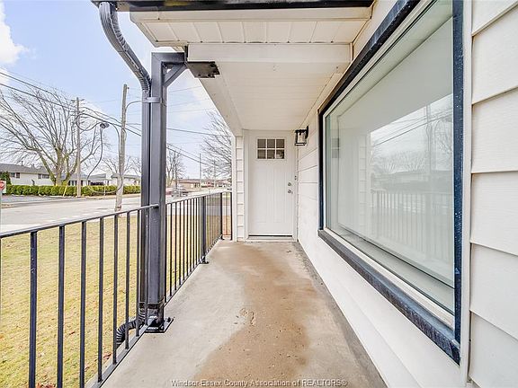 4th image of 1985 Lesperance Rd